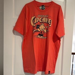 Johnny Cupcakes Surfer Cupcakes XL NWT Coral